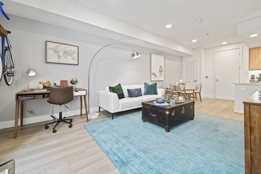More Photos Of 11049 Magnolia Blvd, North Hollywood Apartments For Lease