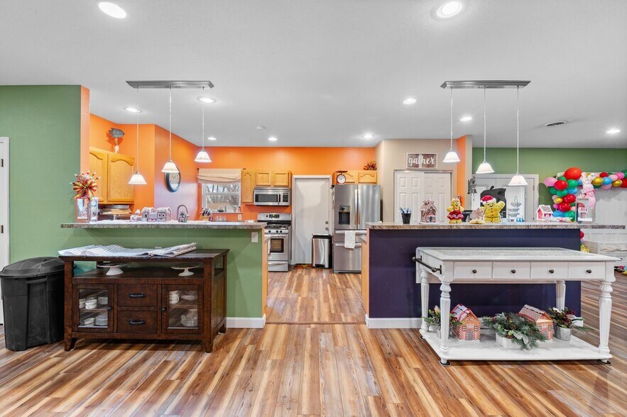 More Photos Of 8861 Botanical Ave, Caseyville Specialty For Sale