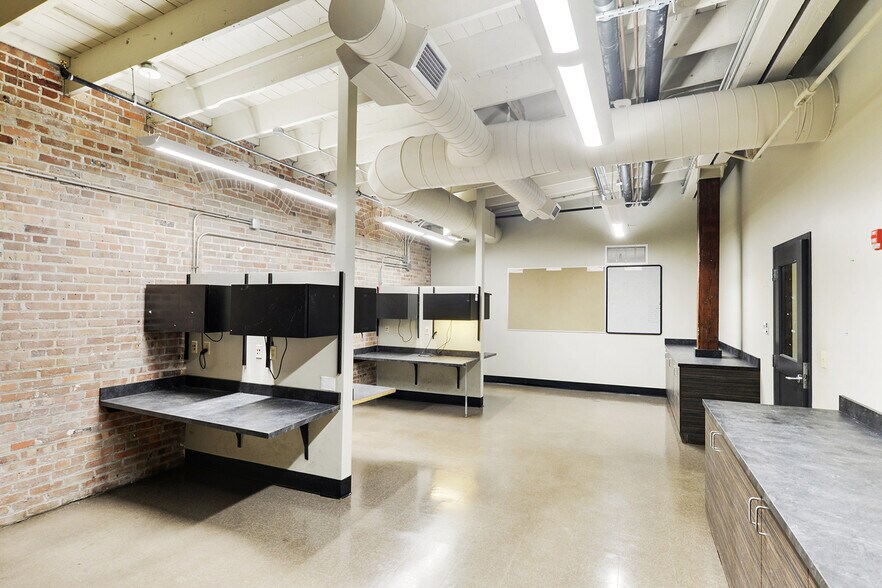 More Photos Of 3300 Gravier St, New Orleans Medical For Sale