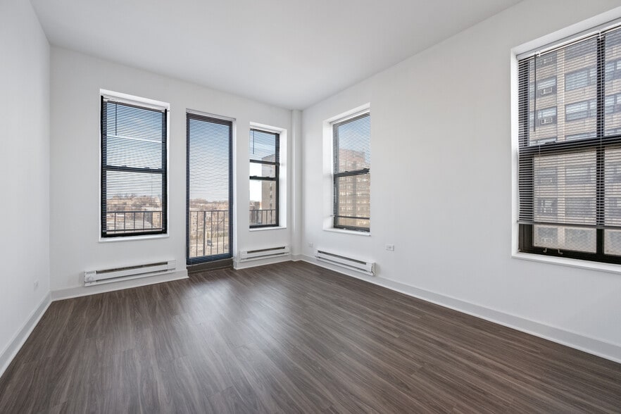 More Photos Of 4659 S Drexel Blvd, Chicago Apartments For Sale