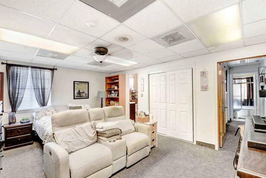 More Photos Of 419 S Robertson Blvd, Beverly Hills Schools For Sale