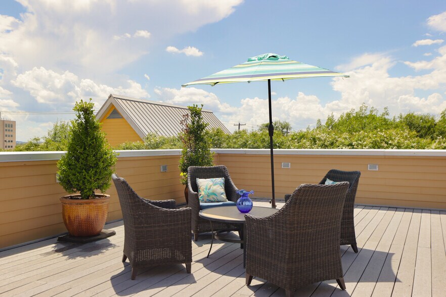 More Photos Of 900 W North Loop Blvd, Austin Loft Creative Space For Sale