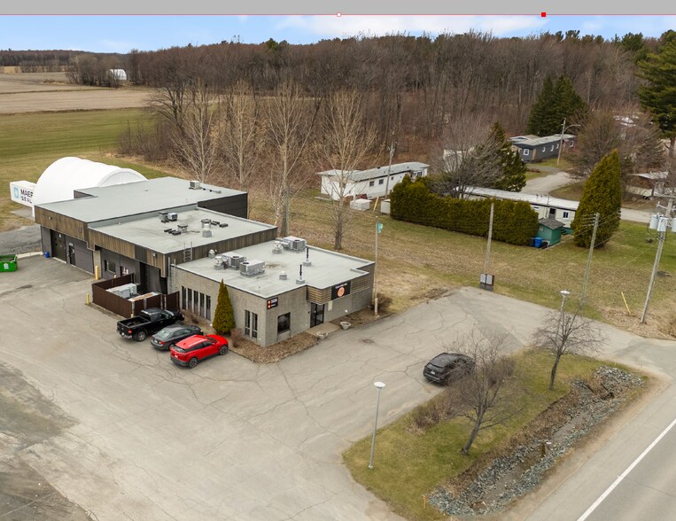More Photos Of 525 Rte Du Port, Nicolet Industrial For Sale