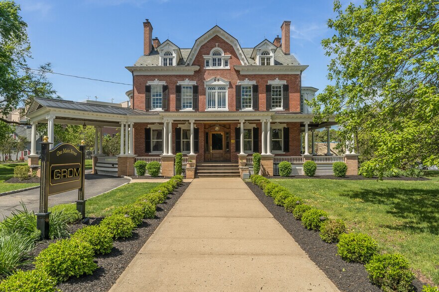 More Photos Of 1 Main St, Flemington Office For Sale