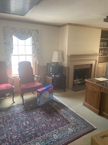 More Photos Of 62 Stark St, Manchester Office For Sale