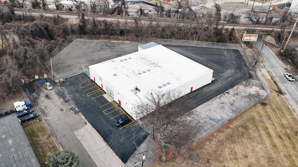 More Photos Of 1003 N Kresson St, Baltimore Service For Lease