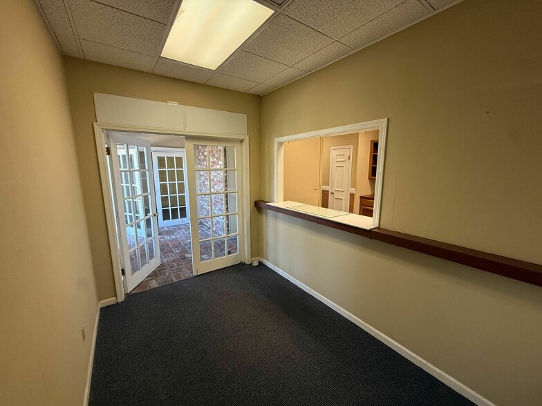 More Photos Of 4629 Quail Lakes Dr, Stockton Office For Lease