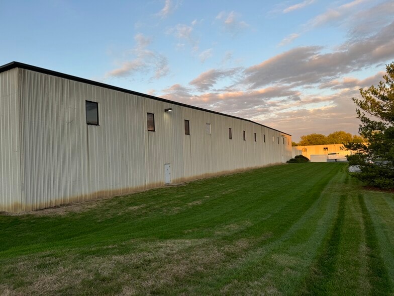 More Photos Of 3616 Independence Dr, Fort Wayne Warehouse For Sale