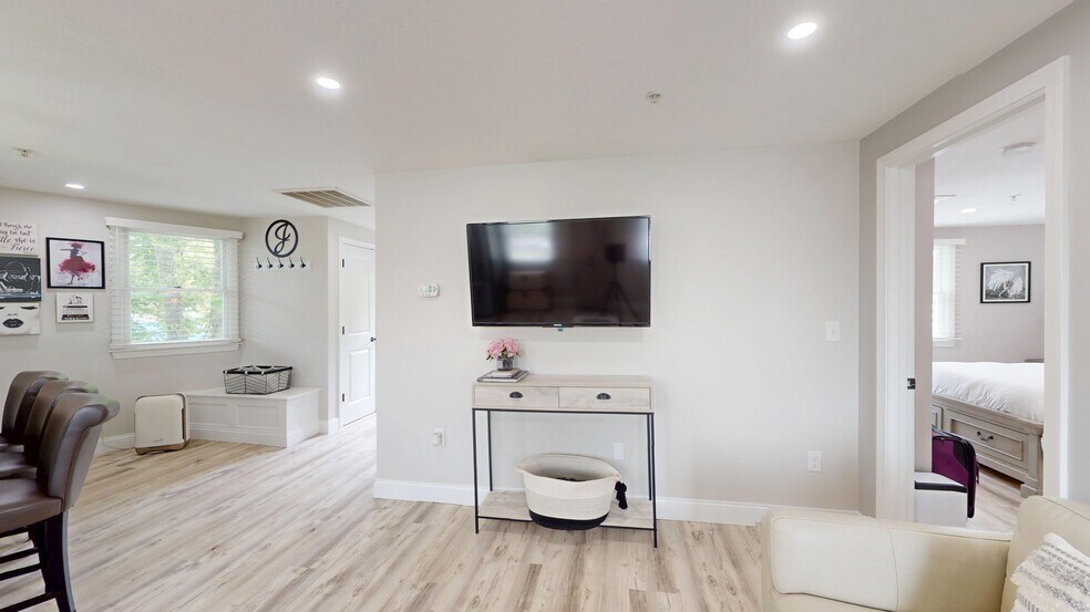 More Photos Of 400 Main St, Reading Office Residential For Sale