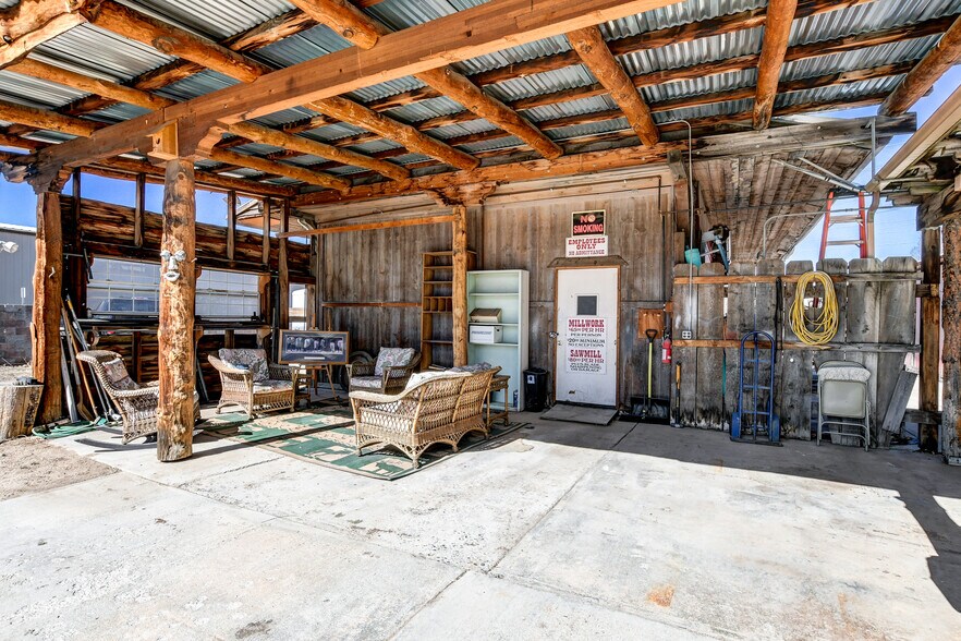 More Photos Of 495 E Z St, Prescott Showroom For Sale