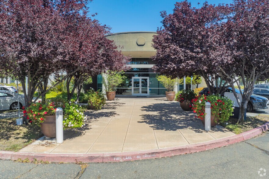 More Photos Of 39611 Eureka Dr, Fremont Unknown For Lease