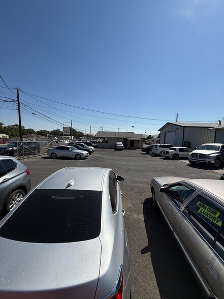 More Photos Of 1514 S 18th St, Yakima Auto Dealership For Sale
