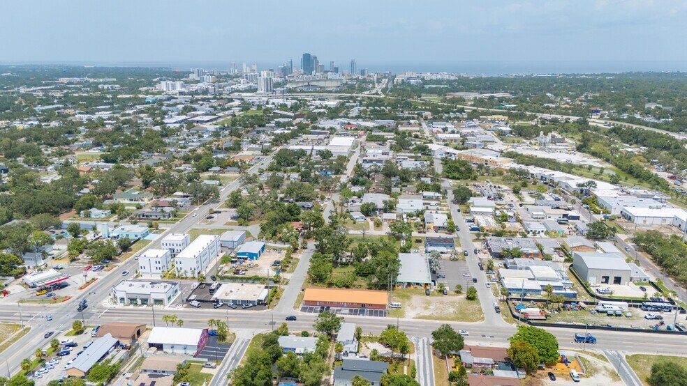 More Photos Of 579 27th St S, Saint Petersburg Light Manufacturing For Sale