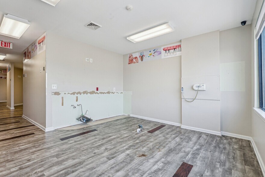 More Photos Of , Levittown General Retail For Sale