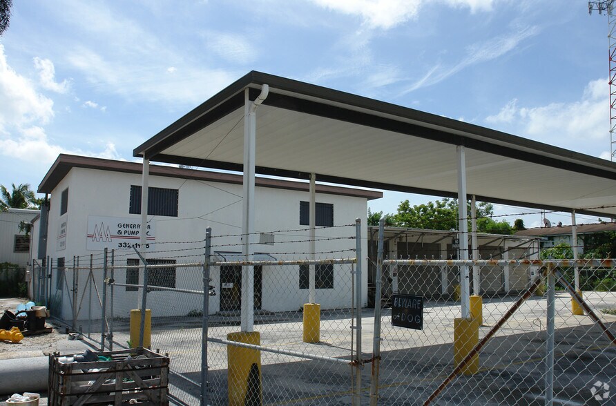 More Photos Of 2546 Franklin St, Fort Myers Warehouse For Sale
