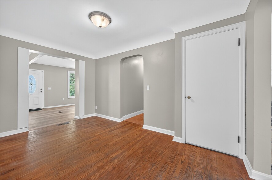 More Photos Of 5709 Cheviot Rd, White Oak Office For Sale