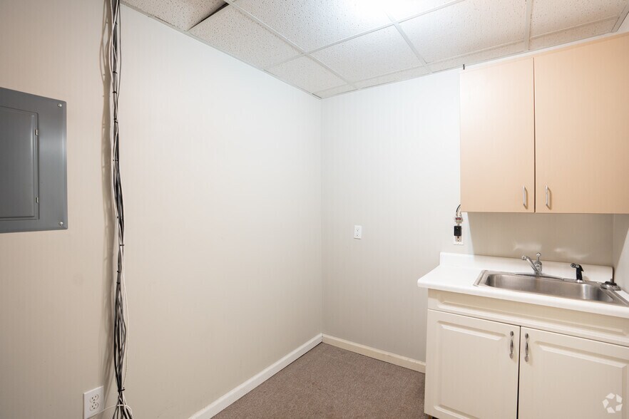 More Photos Of 7127 Gadsden Hwy, Trussville Unknown For Lease