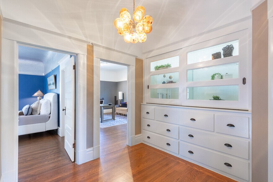 More Photos Of 2220 Capitol Ave, Sacramento Apartments For Sale