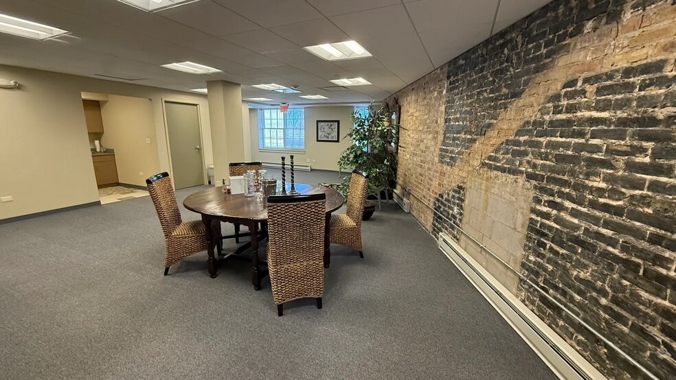 More Photos Of 430 Park Ave, Highland Park Office For Lease
