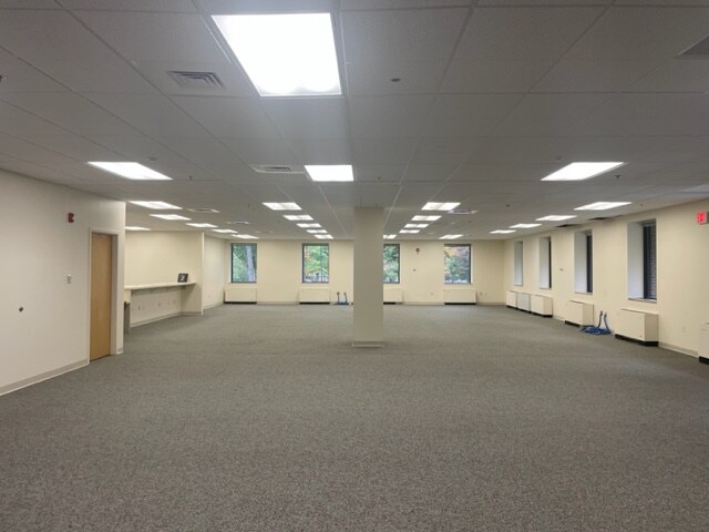 More Photos Of 101 Munson St, Greenfield Medical For Lease