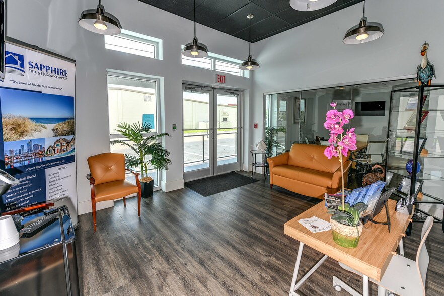 More Photos Of 2313 W Violet, Tampa Medical For Lease