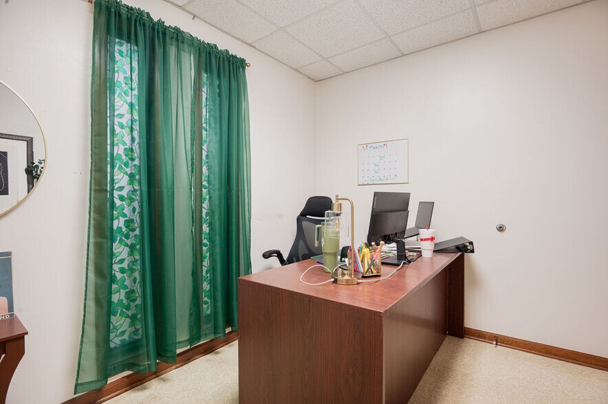 More Photos Of 231 Memorial Dr, Jacksonville Medical For Sale