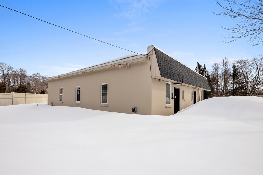 More Photos Of 314 River Rd, Ottawa Industrial For Sale