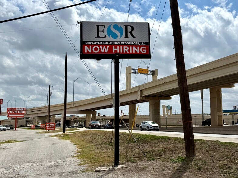 More Photos Of 5973-5977 Bandera Rd, San Antonio Unknown For Lease