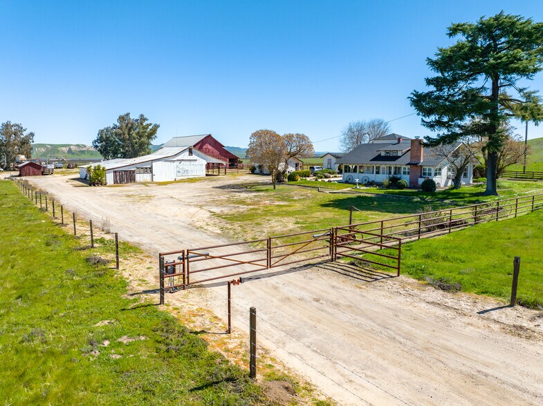 More Photos Of 2500 E Highway 41, Shandon Land For Sale