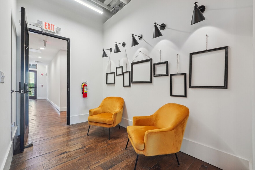 More Photos Of 12655 Birmingham Hwy, Alpharetta Storefront Retail Office For Lease