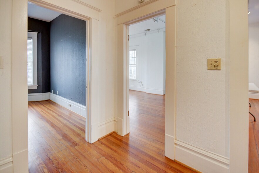 More Photos Of 239 Westheimer Rd, Houston Office Residential For Sale