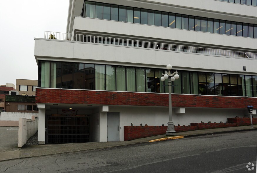 More Photos Of 810 Blanshard St, Victoria Office For Lease