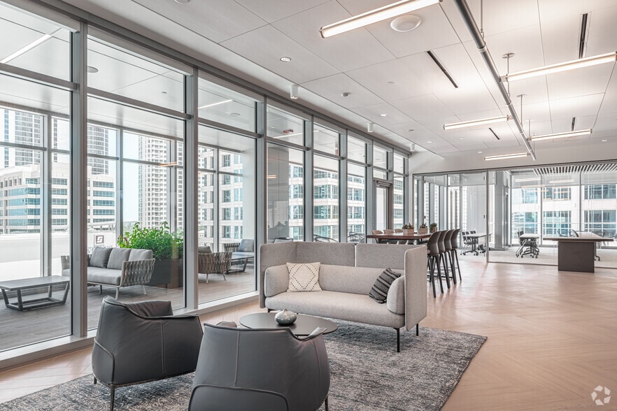 More Photos Of 201 E Las Olas Blvd, Fort Lauderdale Office For Lease