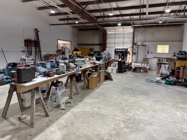 More Photos Of 913 E 75th Ave, Denver Unknown For Lease