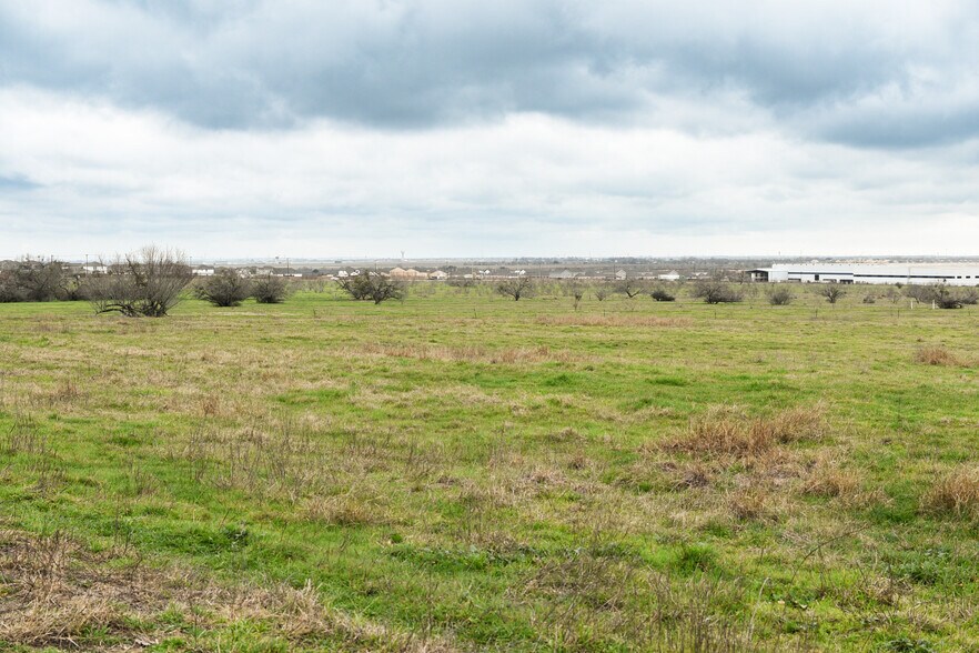 More Photos Of 0 Interstate 35 Frontage Rd, New Braunfels Land For Sale