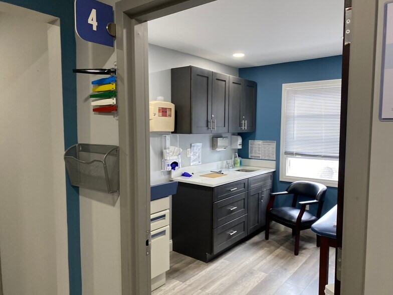 More Photos Of 675 Broadway, Paterson Medical For Lease