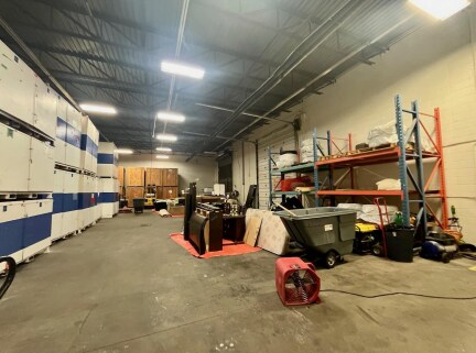 More Photos Of 180 Chatham St, Hamilton Warehouse For Sale