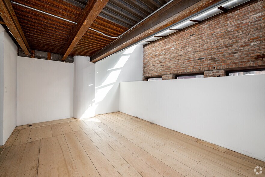 More Photos Of 54 Crosby St, New York Storefront For Lease