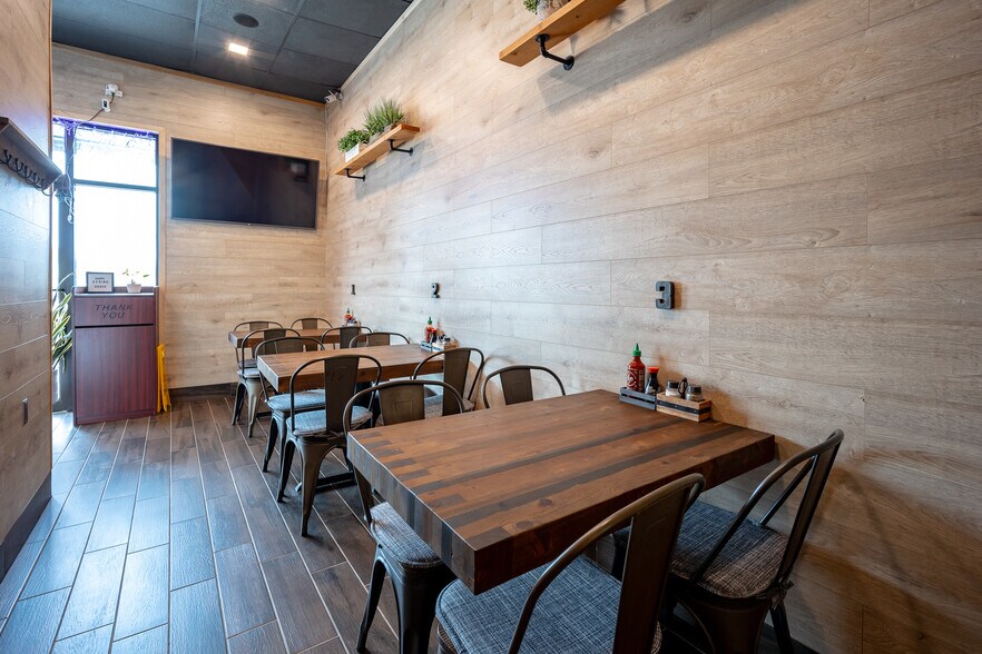 More Photos Of 1808 W Lindsey St, Norman Freestanding For Sale