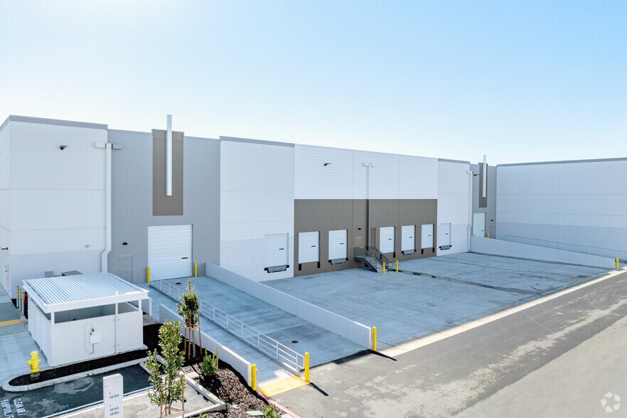 More Photos Of Half Rd, Morgan Hill Unknown For Lease