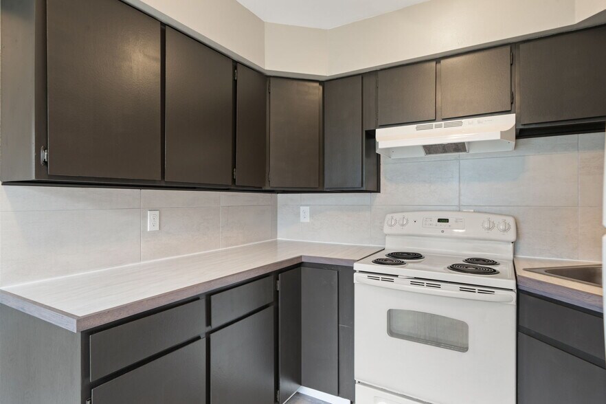 More Photos Of 2938 E Walnut St, Port Angeles Apartments For Sale