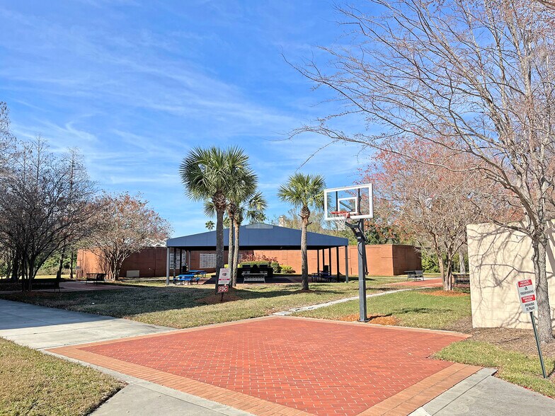 More Photos Of 3620 Queen Palm Dr, Tampa Loft Creative Space For Lease