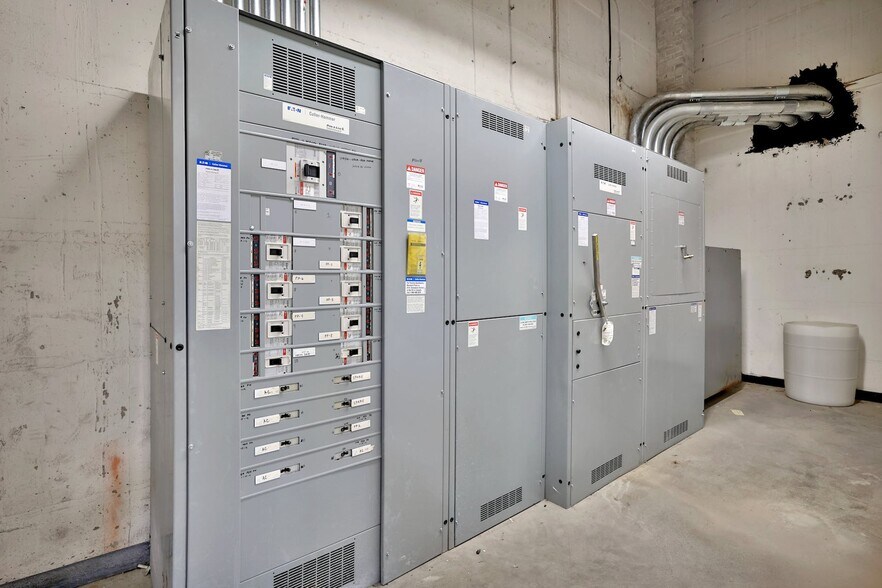 More Photos Of 16 Harrison Ave, Yonkers Warehouse For Lease