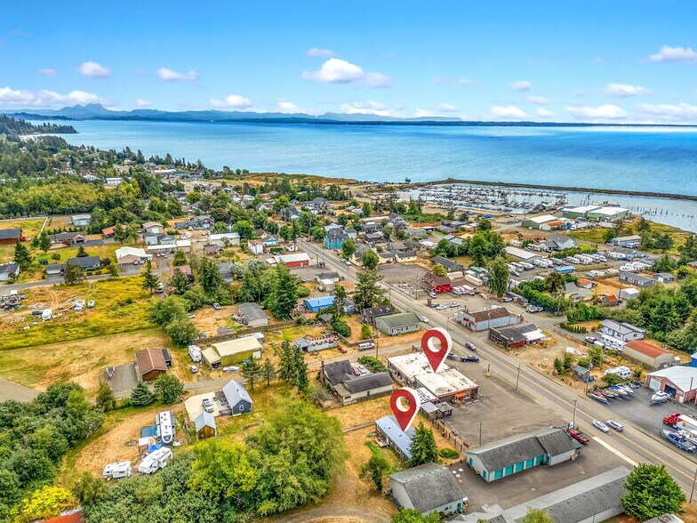 More Photos Of 780 US-101, Chinook Restaurant For Sale