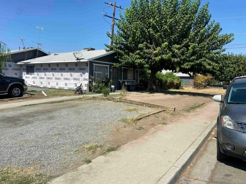 More Photos Of 915 N Rinaldi St, Visalia Apartments For Sale