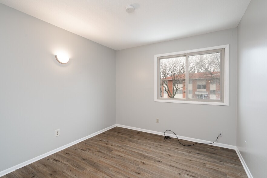 More Photos Of 2220 W 98th St, Bloomington Apartments For Sale