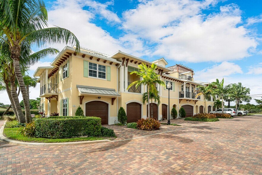 More Photos Of 3770 County Line Rd, Tequesta Apartments For Sale