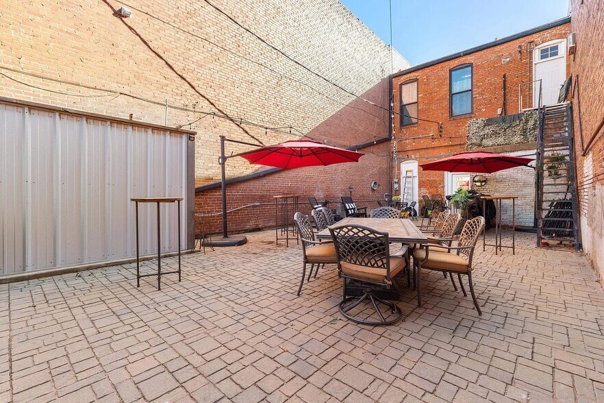 More Photos Of 506 Flynn St, Alva Storefront Retail Residential For Sale