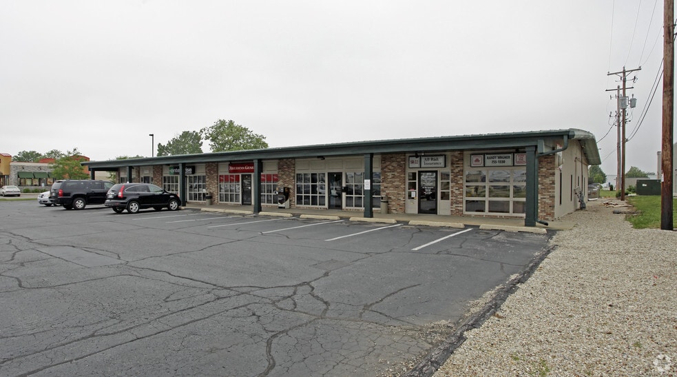 More Photos Of 2833 Milton Ave, Janesville Storefront Retail Office For Lease