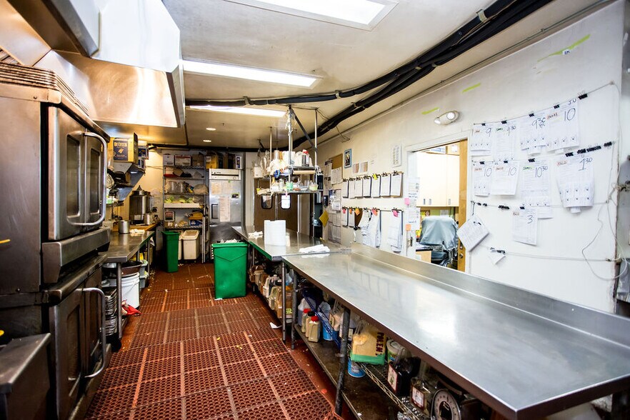 More Photos Of 2920-2926 Domingo Ave, Berkeley Storefront Retail Office For Lease